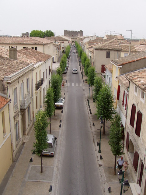 One of the main streets within Aigues Mortes that led from one wall to the opposite and one of the other main gates.