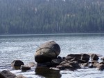 On our travels over the weekend we passed by this beautiful lake, Lake Alpine, at about 6000 feet. Lots of trees and boulders but also had some little sandy beaches. Quite a popular spot for camping and fishing.