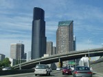 About 10 minutes drive from Seattle Airport is the CBD. This is one of the first views of it from the freeway. Apparently it rains a lot in Seattle but we had great weather both times we were there!