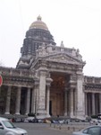 Not too far from our hotel is the 'Palais de Justice' which houses some parliamentary body for Belgium.  A very large building, if you look closely you can see a person near the front door who was coming out of it!