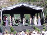 They also had musical entertainment at the Joust Festival, this truly exceptional group of singers with outstanding harmonies.  They even have a CD out or two.  Name is Medieval Babes and they are very good.