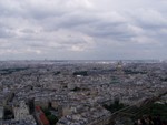 In case you haven't seen enough photos of Paris from above, here is another one...!  Now go there and see it for yourself!