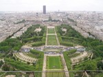 yet another magnificent garden viewed from the top of the Eiffel Tower...