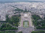 Paris city view from the top, building and gardens although we don't know what they are called.  Have a look at the next photos to see just how large this garden is...