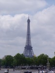 From the gardens we got this great photos of the Eiffel Tower, the next stop after the Arc de Triomphe.